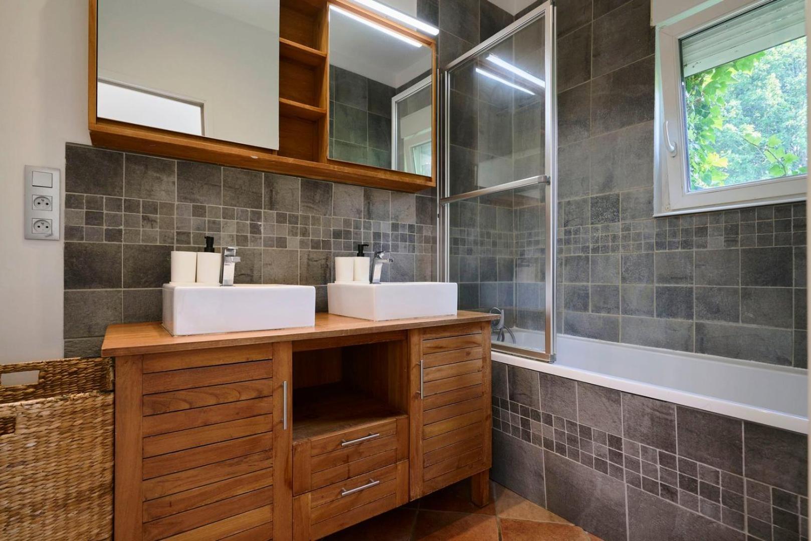 Beautiful 1900 House Full Equipped, 4Bdrm+ Garden! Daire Lambersart Dış mekan fotoğraf